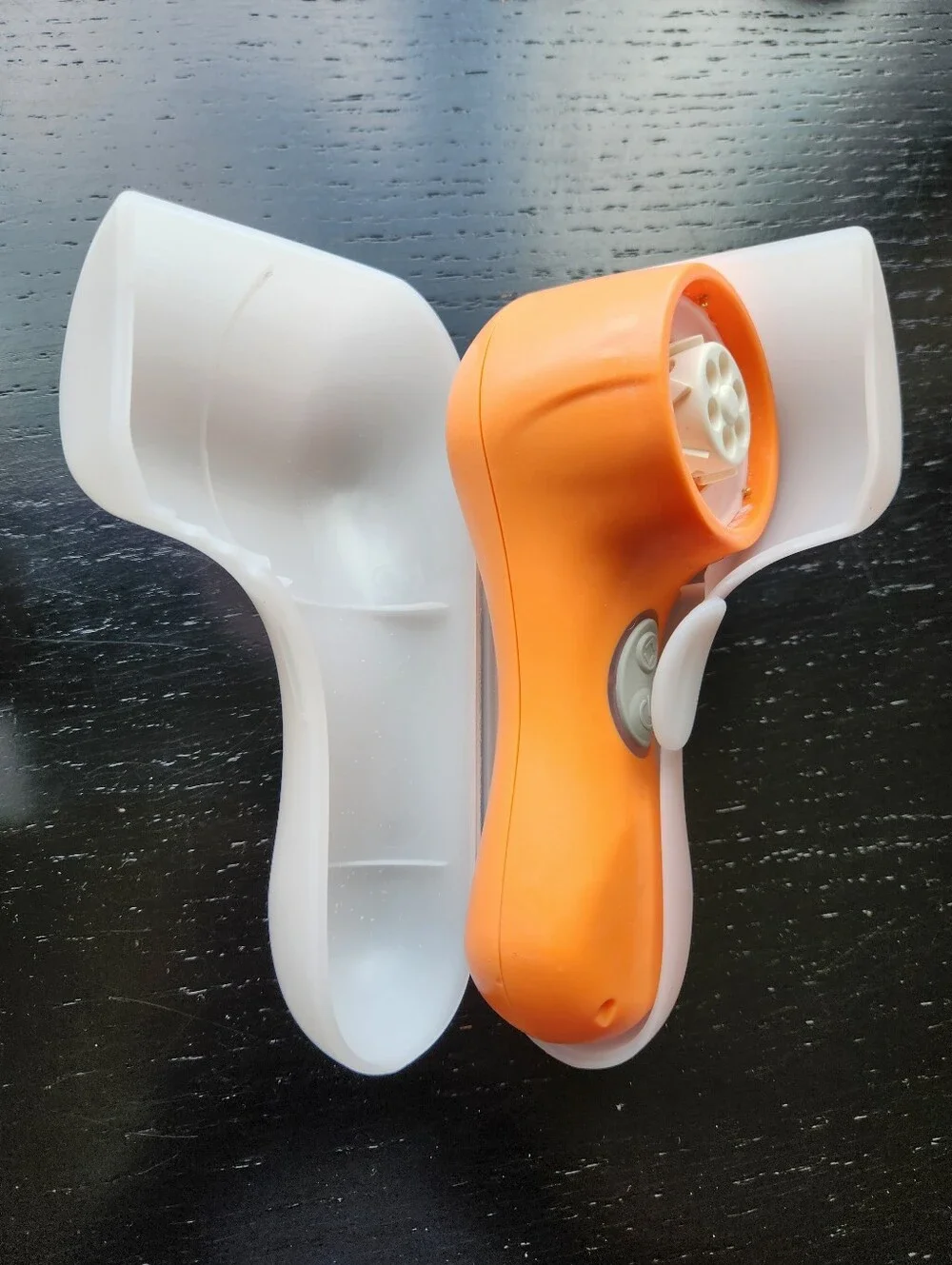 Clarisonic Mia 2 Sonic Cleansing System with Case & 3 Sensitive-Skin Brush Heads